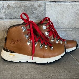 Danner 600 4.5” Saddle Tan Women's Hiking Boots